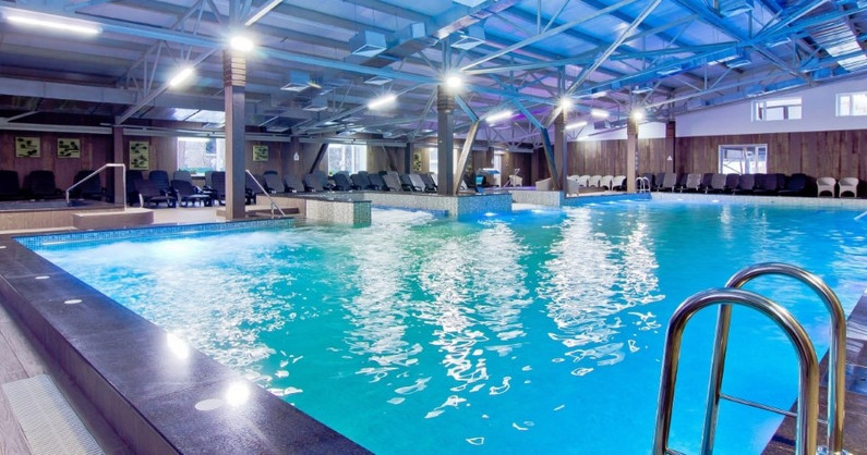 Клуб загородного отдыха «Лесное Поместье» на озере Акакуль.